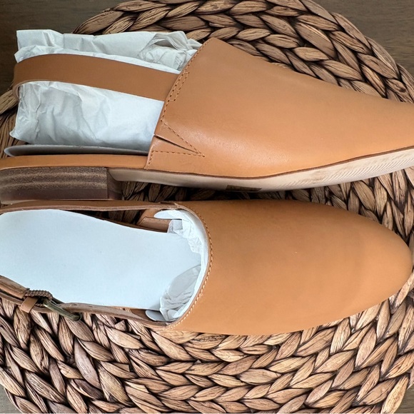 Madewell Women's Tan Flats - Picture 6 of 7